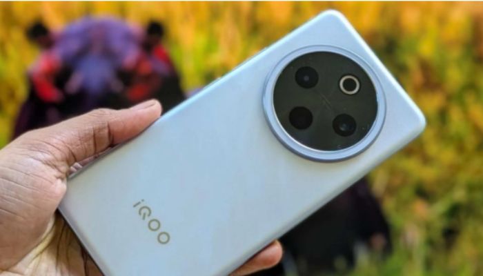 iQOO Z10 Review